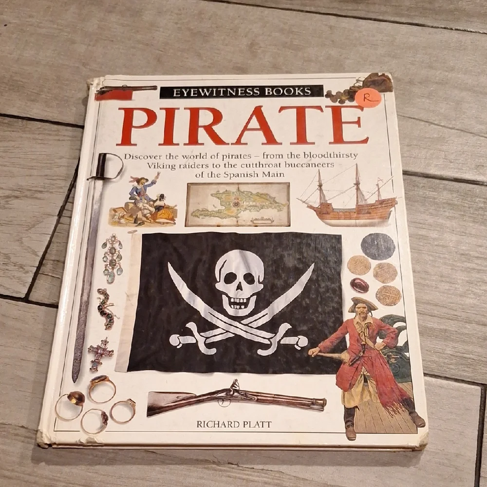 🍋‍🟩Eyewitness Books Pirate Hardcover💘